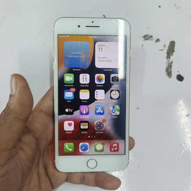 Apple iPhone 7 Plus 1