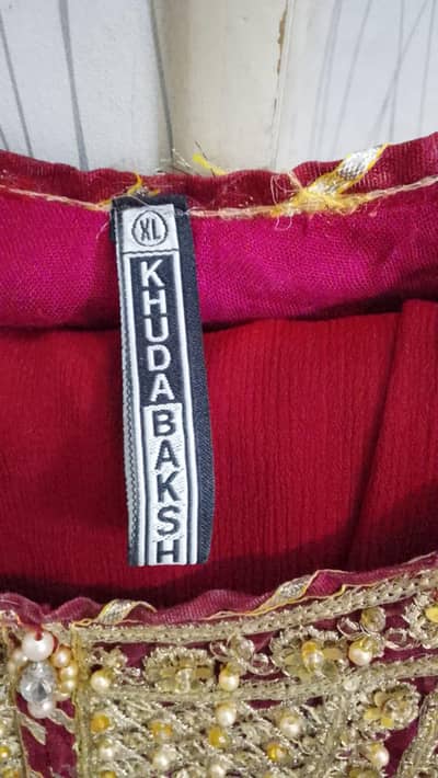 Khudabaksh k dress hai aik bar pehna bus aik function py