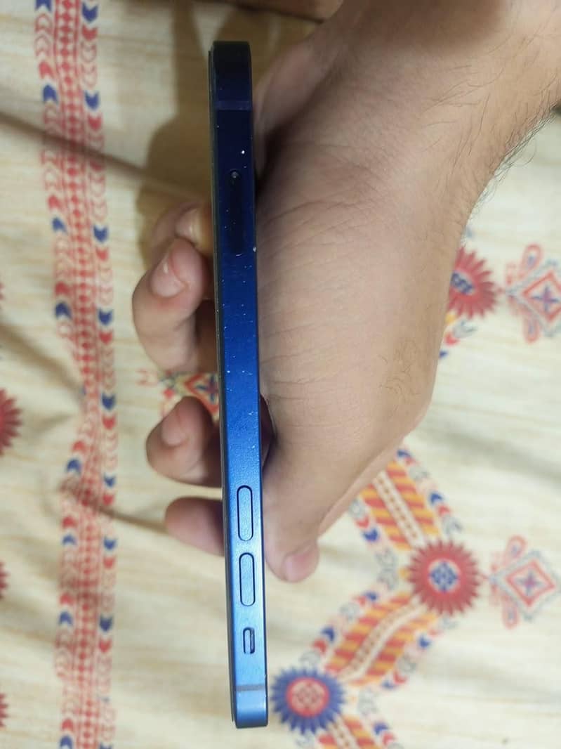 Apple iPhone 12 5