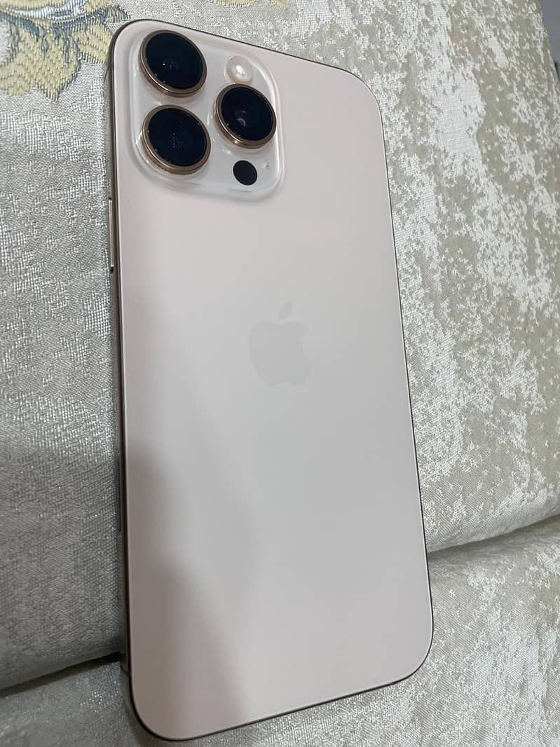 Apple iPhone 16 Pro Max 0