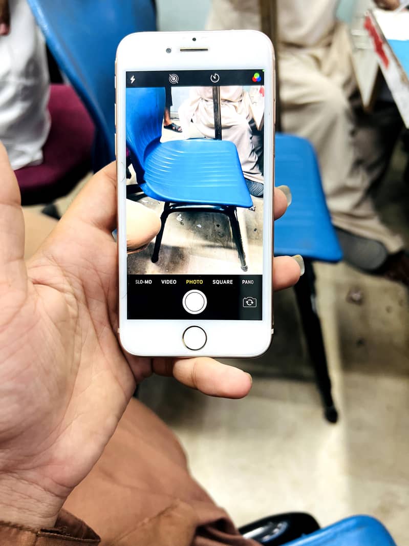 Apple iPhone 8 5
