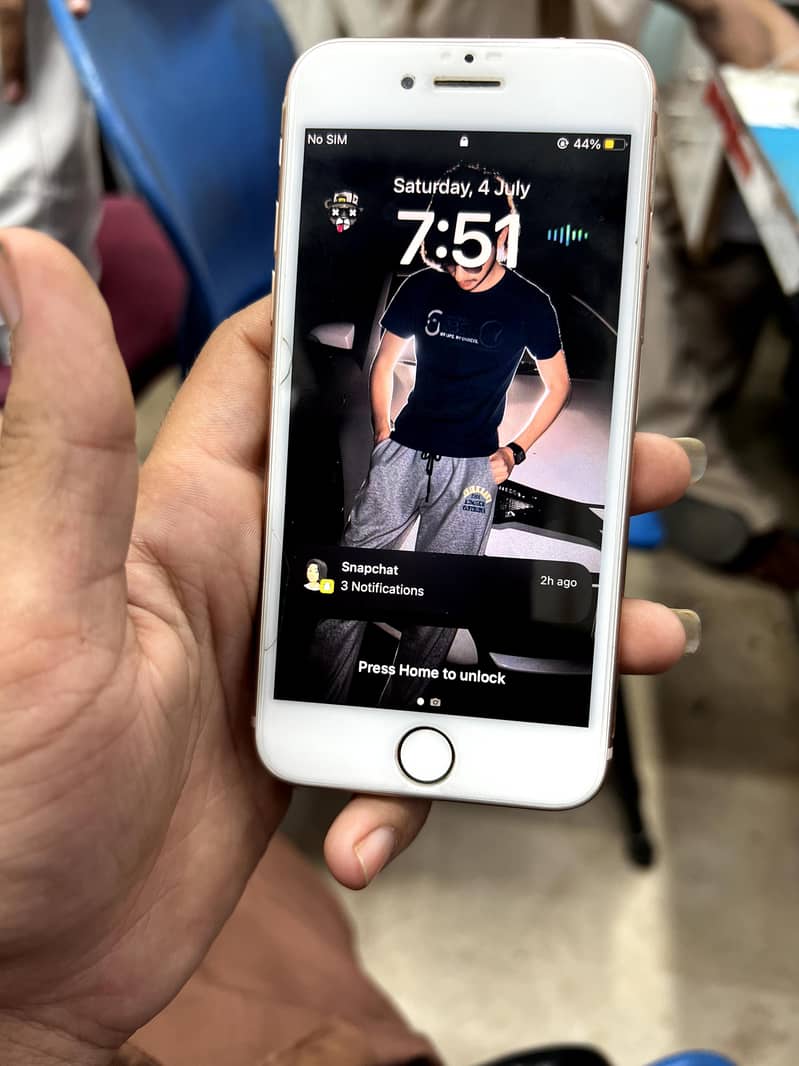 Apple iPhone 8 6