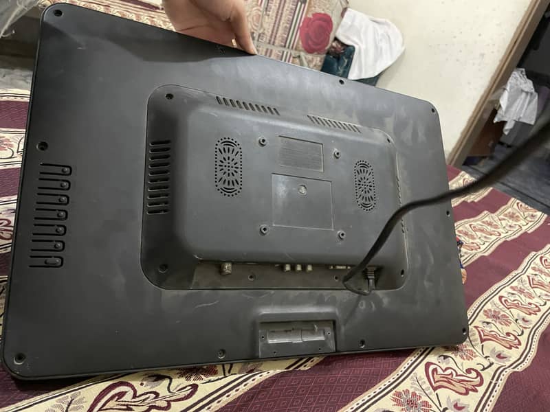 Lcd tv 2