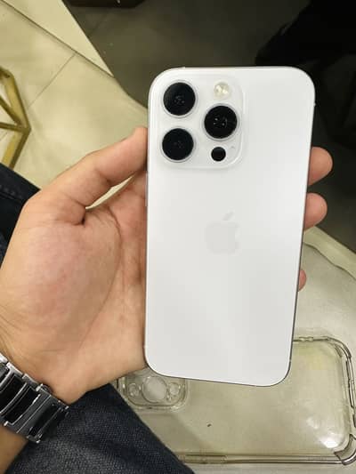 Apple iPhone 16 Pro