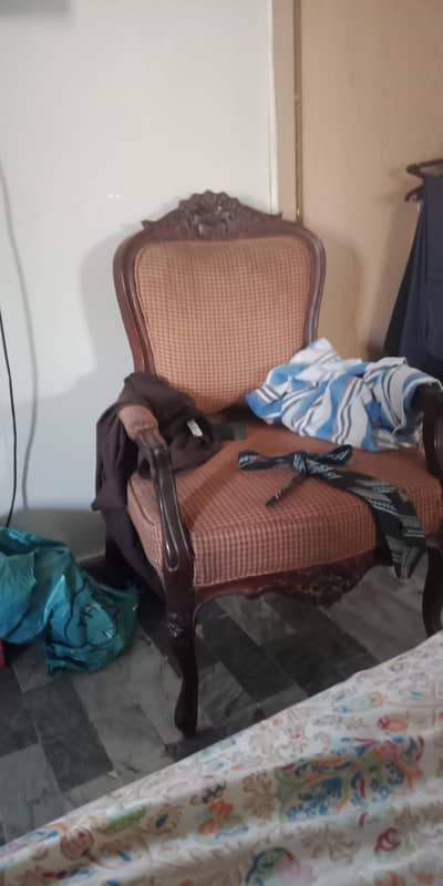 2 chinoti chairs good condition