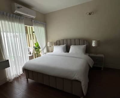 Daily Basis Apartment & Rooms Per day Perweek Short stay Available in E-11 Islamabad