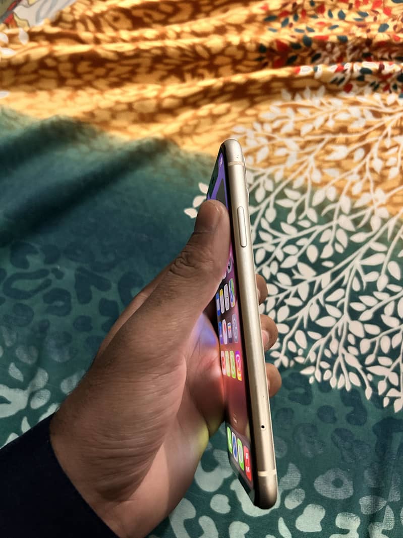 Apple iPhone 11 2