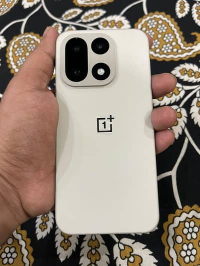 One Plus 15 16gb