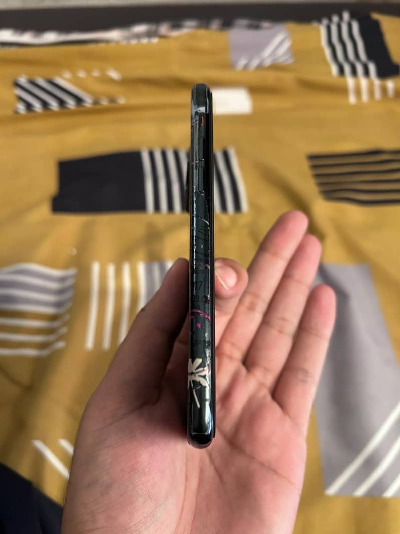Apple iPhone 11 Pro 0