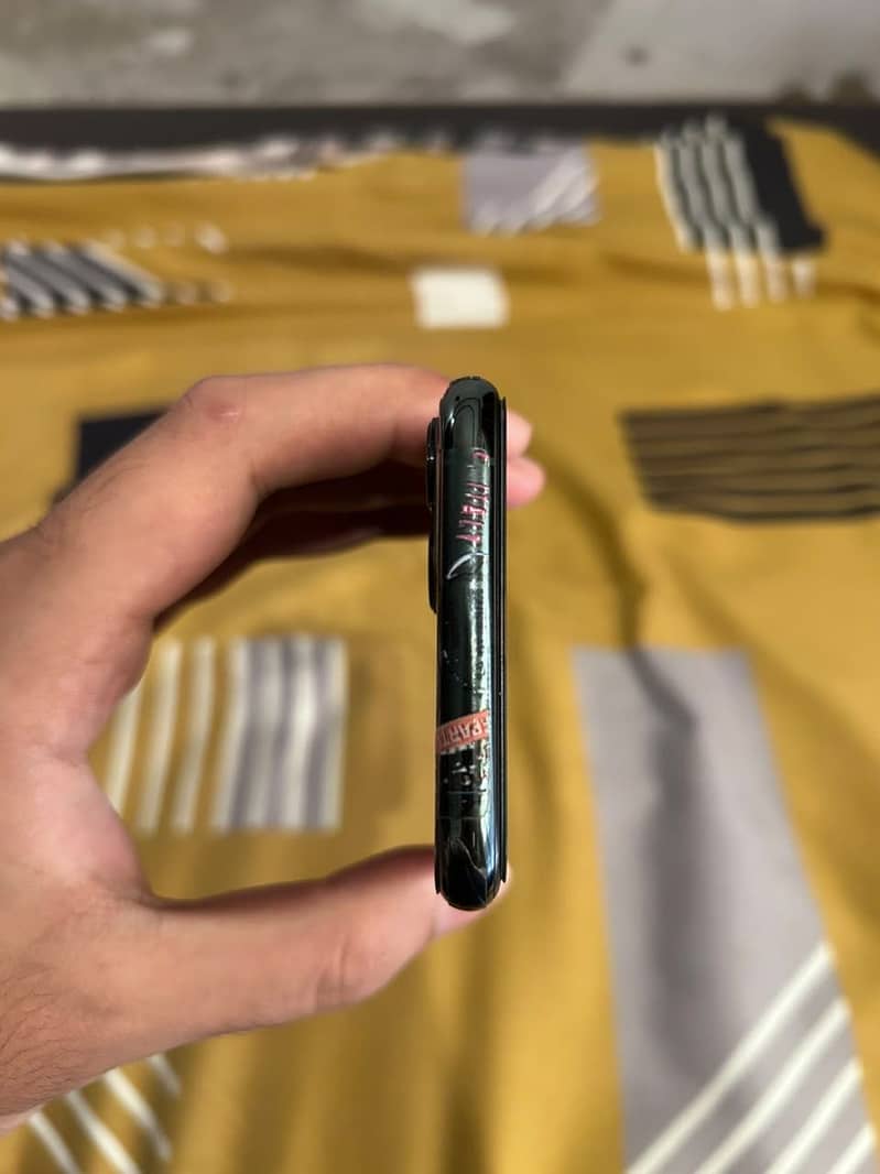 Apple iPhone 11 Pro 1
