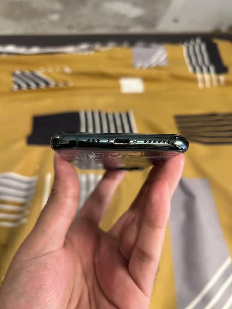 Apple iPhone 11 Pro 5