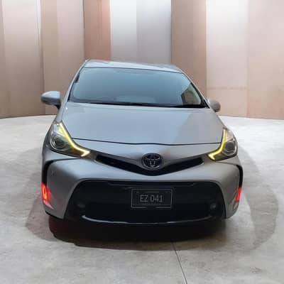 Toyota Prius Alpha 2014 model import 2018
