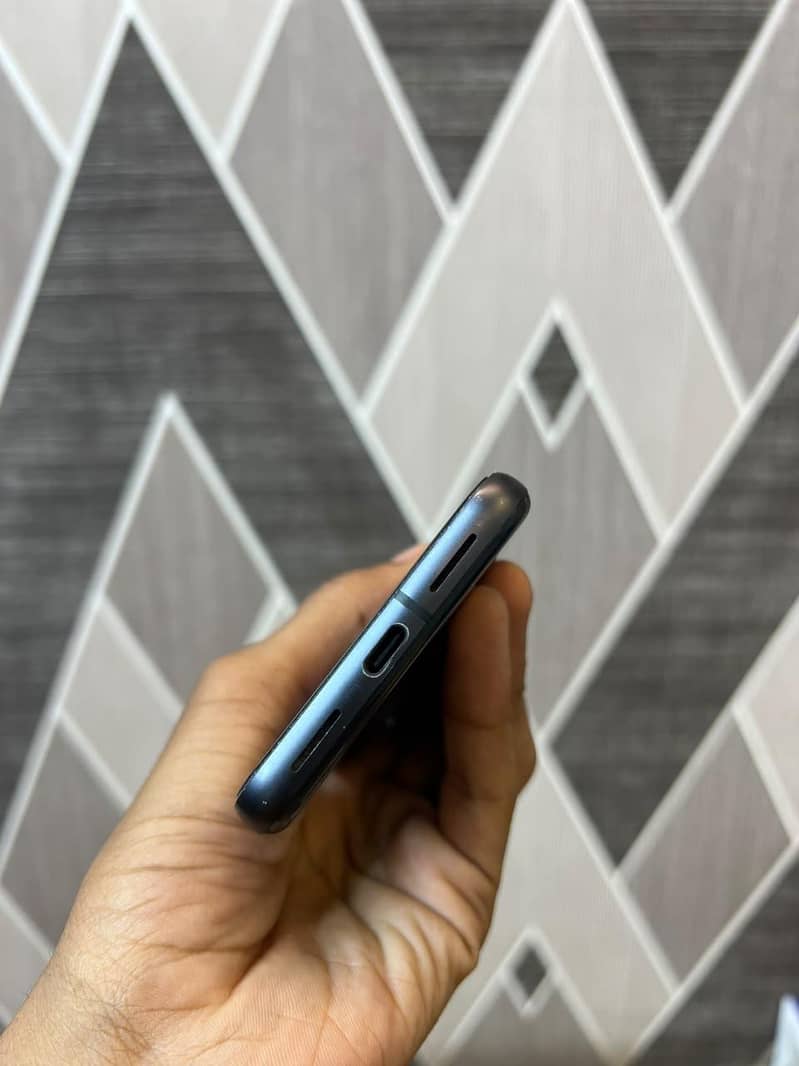 Google Pixel 8 3