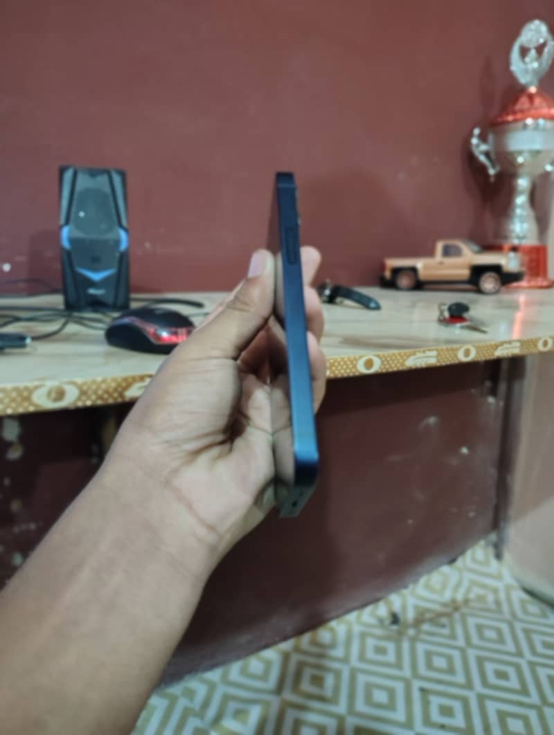 Apple iPhone 12 mini 5