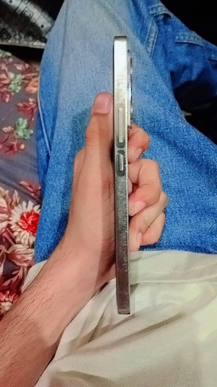 Infinix Note 40 4