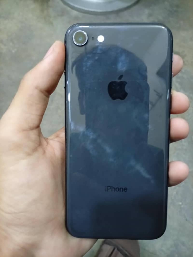 Apple iPhone 8 4