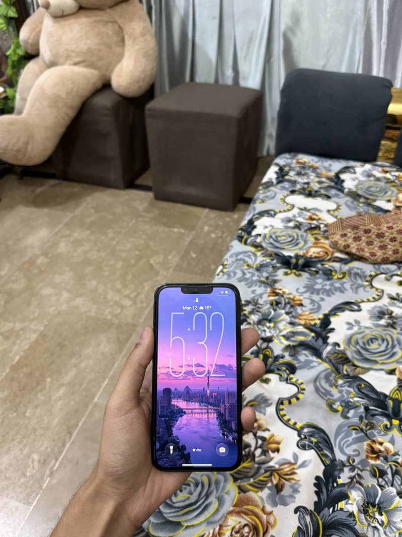 Apple iPhone 13 3