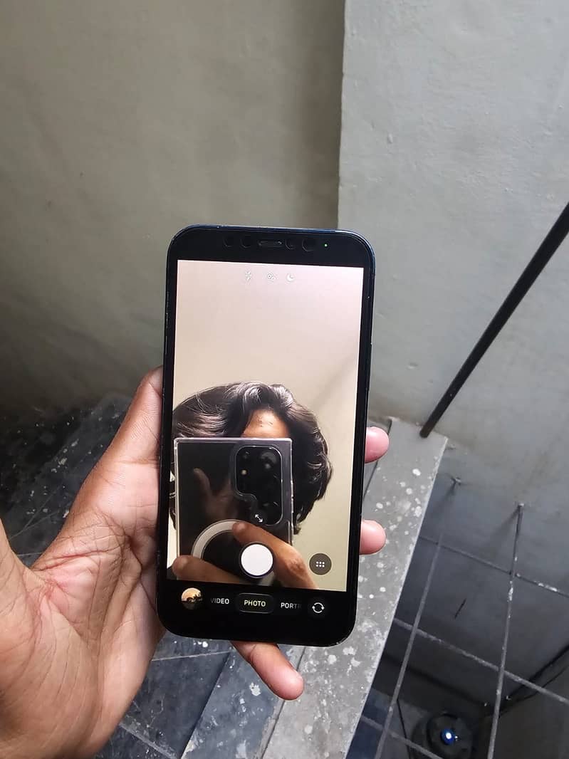 Apple iPhone 12 3