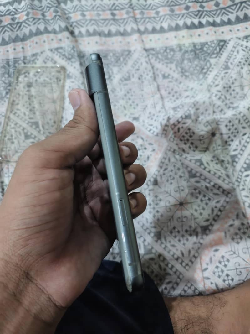 Google Pixel 8 1