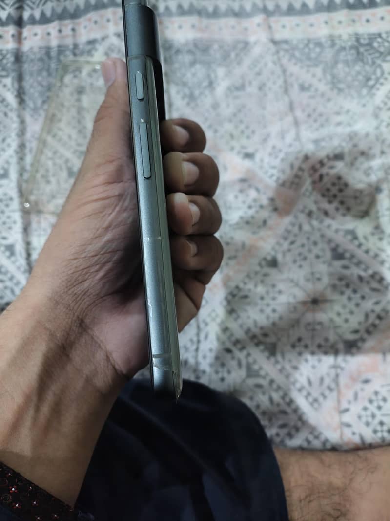 Google Pixel 8 3