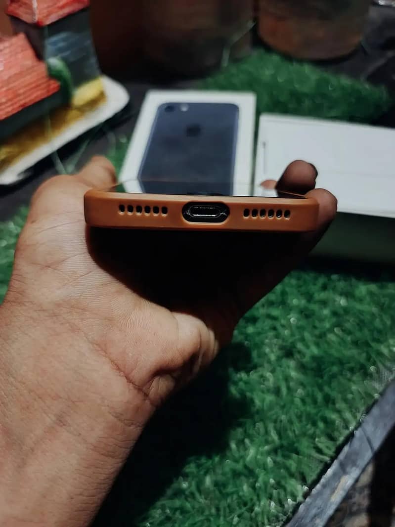 Apple iPhone 7 6