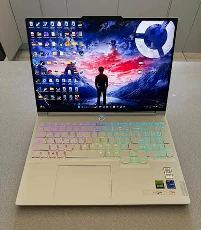 Lenovo Legion 7i – Gaming Monster | RTX 4070 | 32GB RAM | 1TB SSD