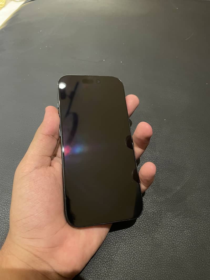 iPhone 16 Pro 1