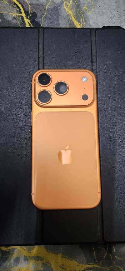 Apple iPhone 17 Pro - ORANGE
