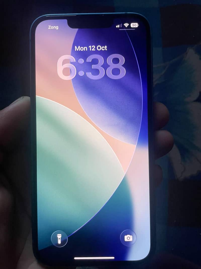 Apple iPhone 13 2