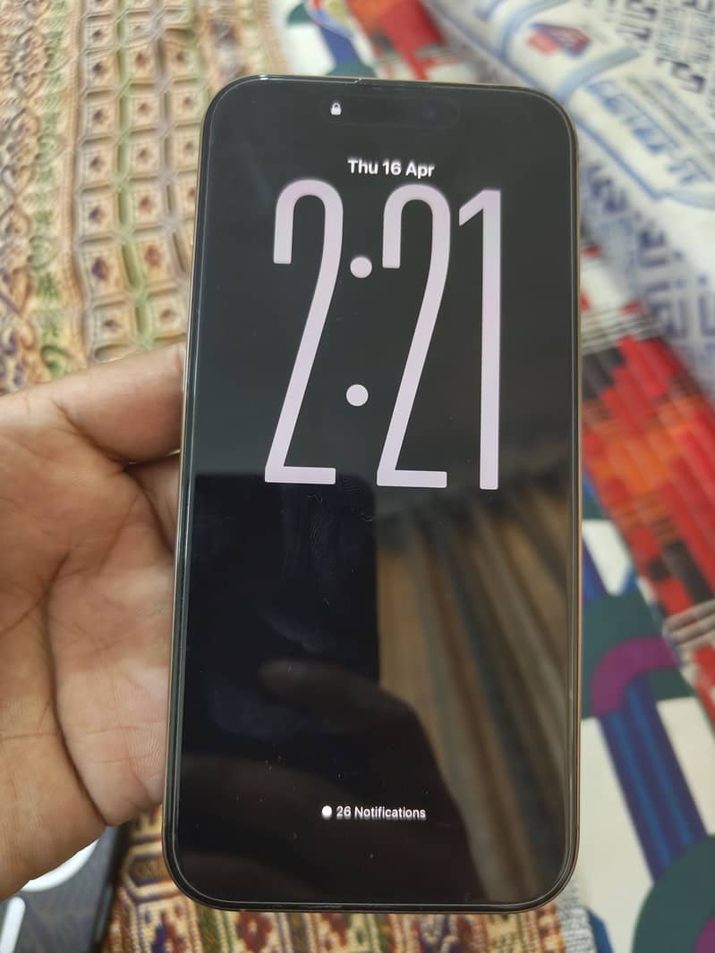 Apple iPhone 16 Pro Max 1