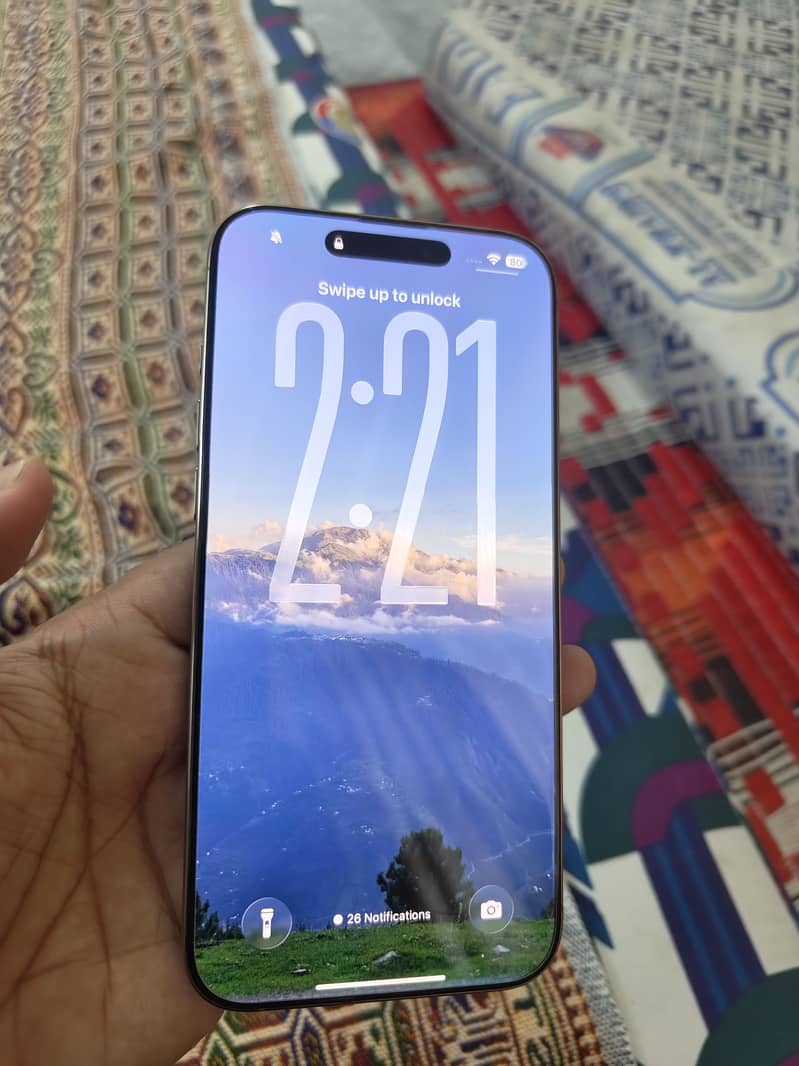 Apple iPhone 16 Pro Max 4