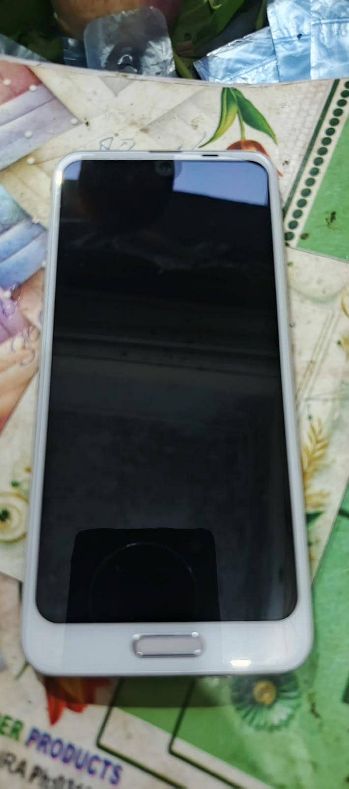 Sharp Aquos R2 3