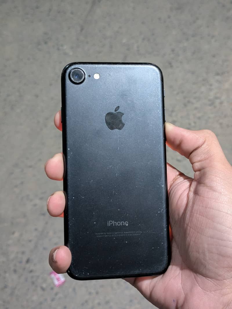 Apple iPhone 7 4