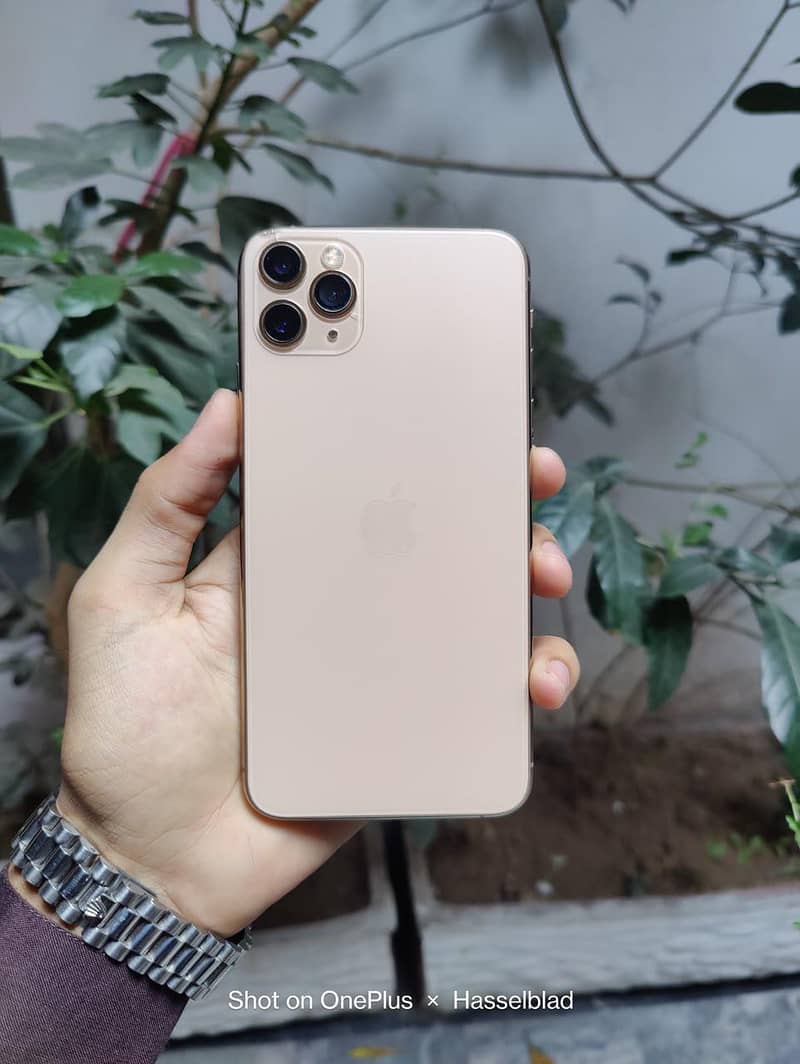 Apple iPhone 11 Pro Max 7