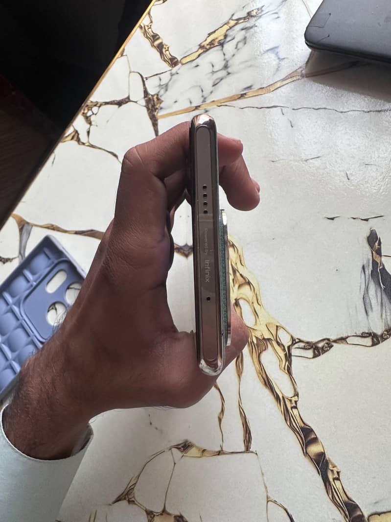 Infinix Zero 30 2