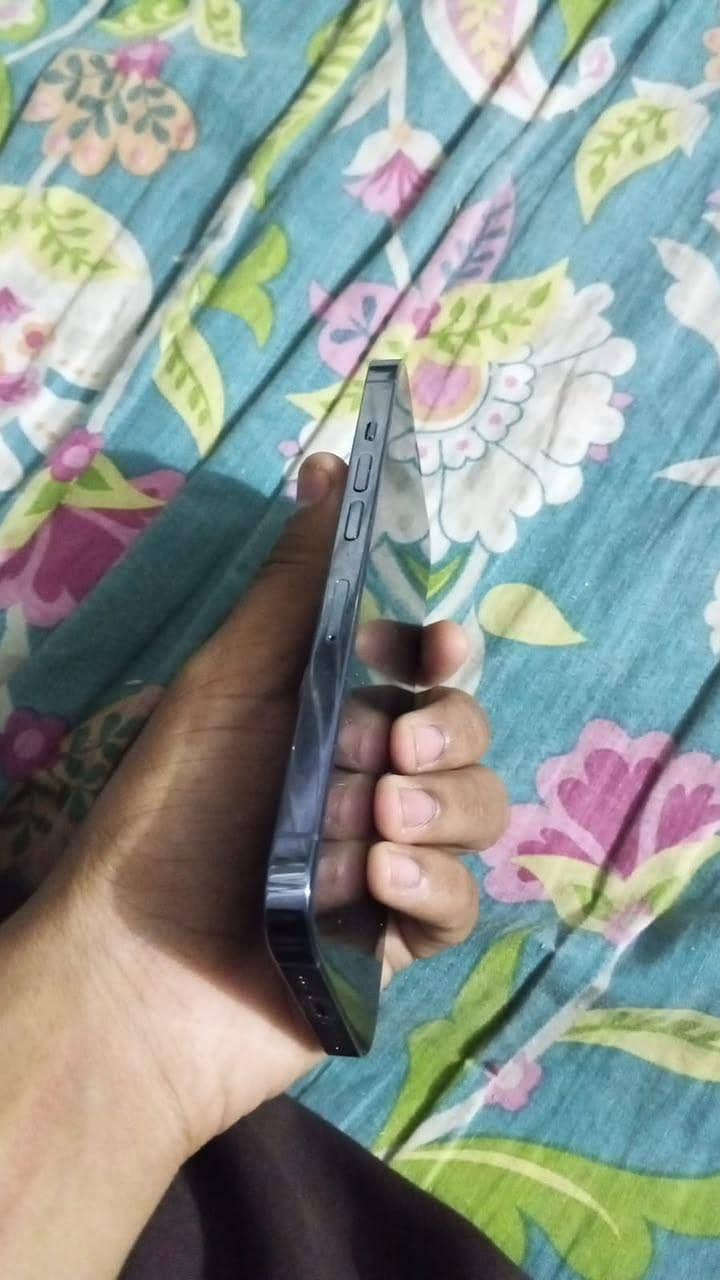 iPhone 13 pro 1