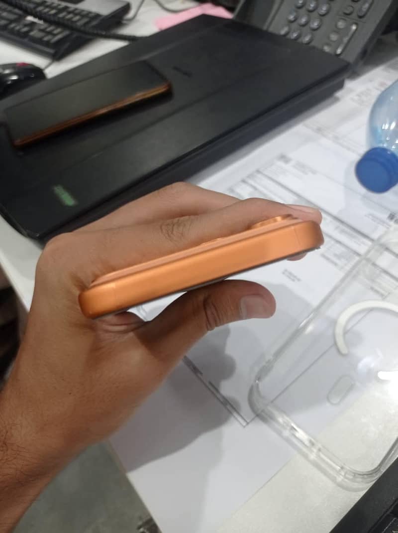 Apple iPhone 17 Pro Max 9