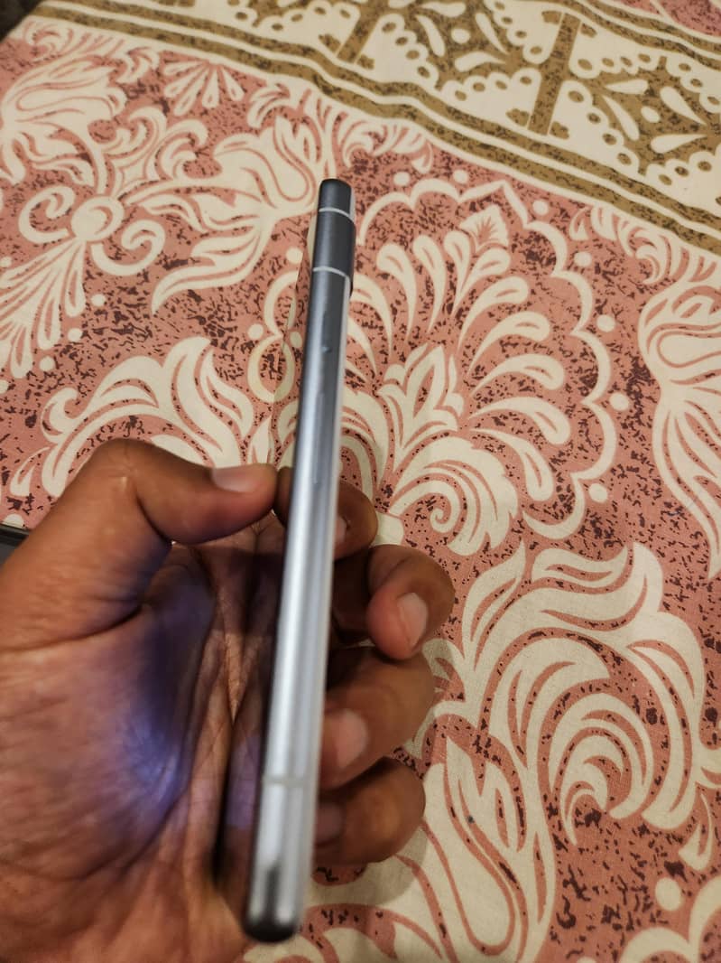 Google Pixel 7a 5