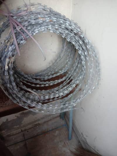 safety wire/fence
