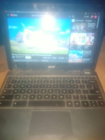 Acer c740 Chromebook laptop