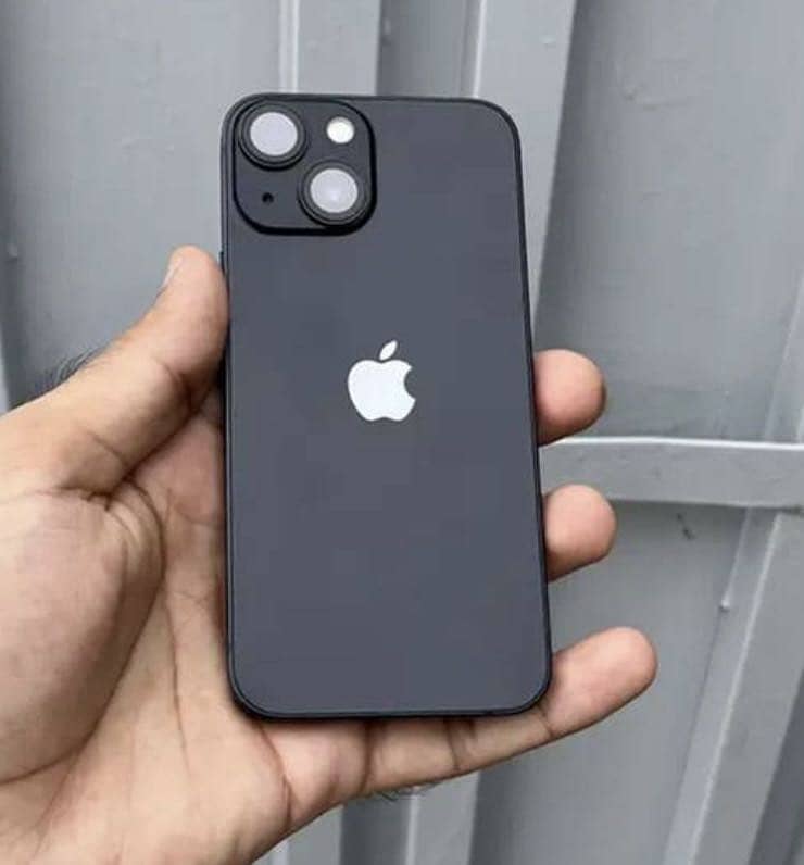 Apple iPhone 13 1
