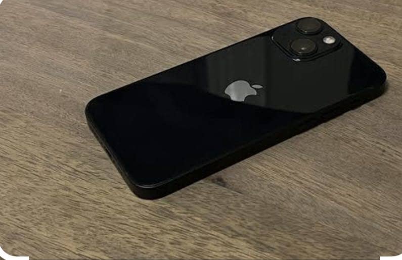 Apple iPhone 13 2