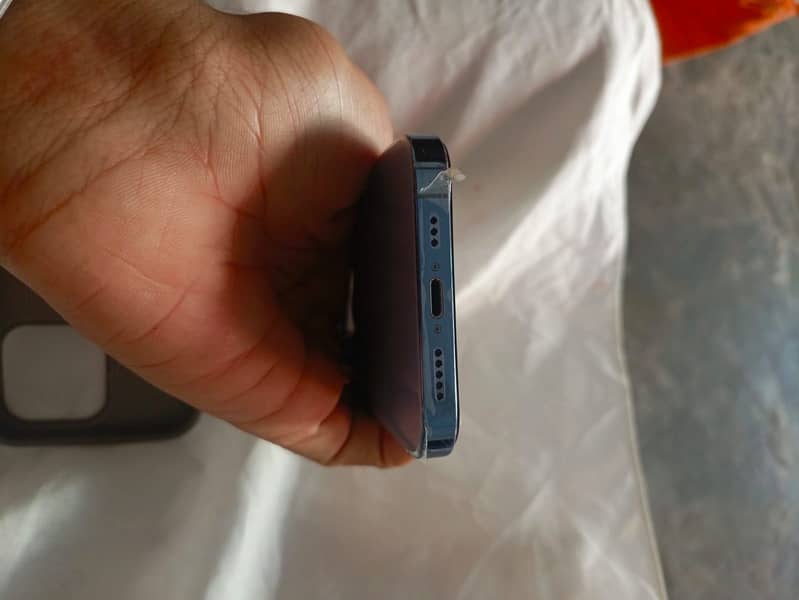 Apple iPhone 13 Pro 3