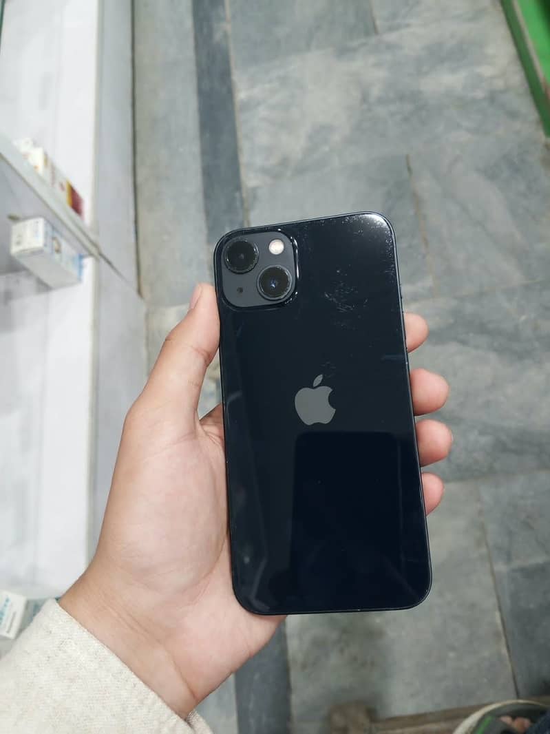 Apple iPhone 13 0