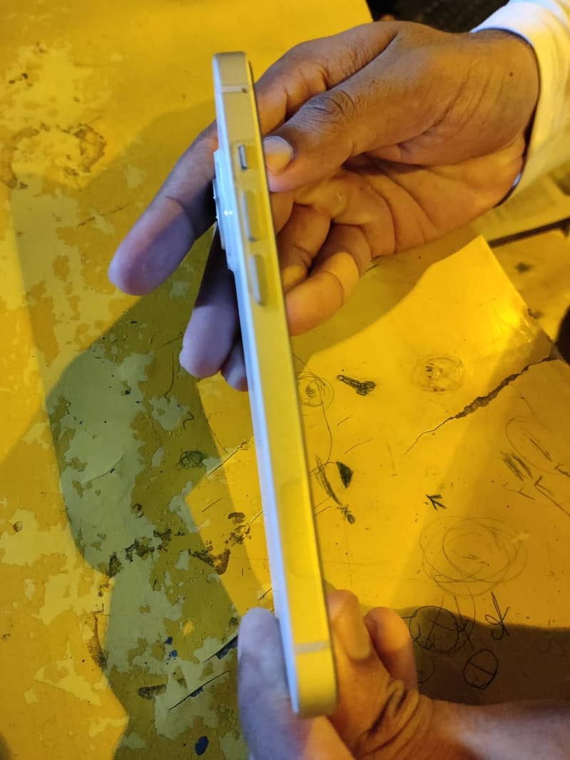 Apple iPhone 14 jv 2