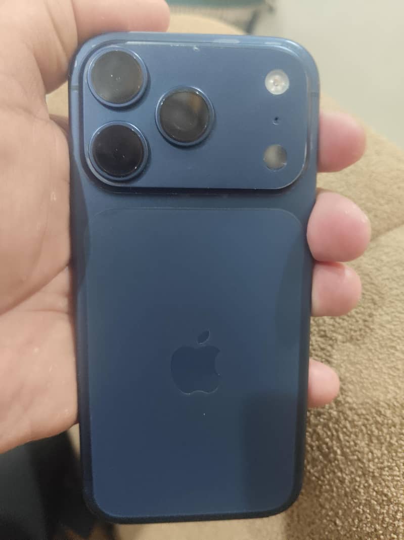 Apple iPhone 17 Pro 0