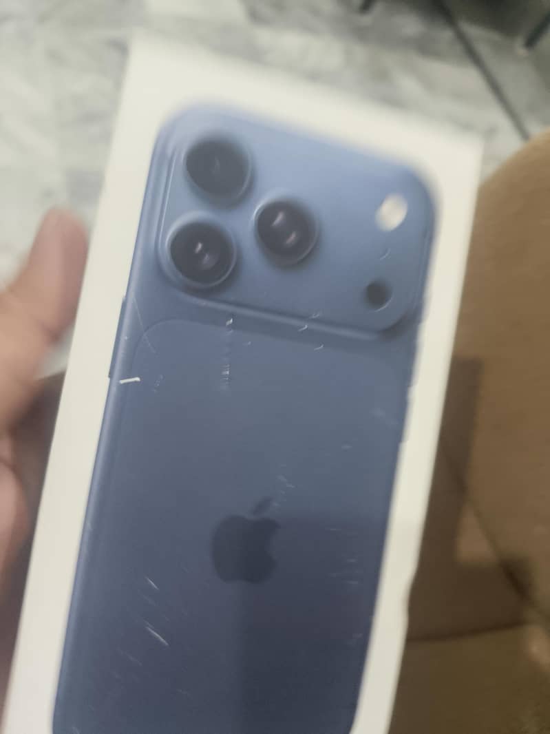 Apple iPhone 17 Pro 13