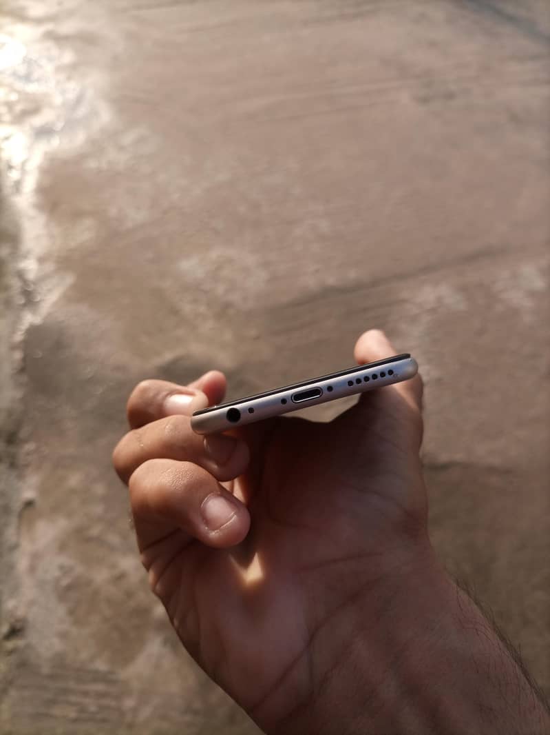 Apple iPhone 6 5
