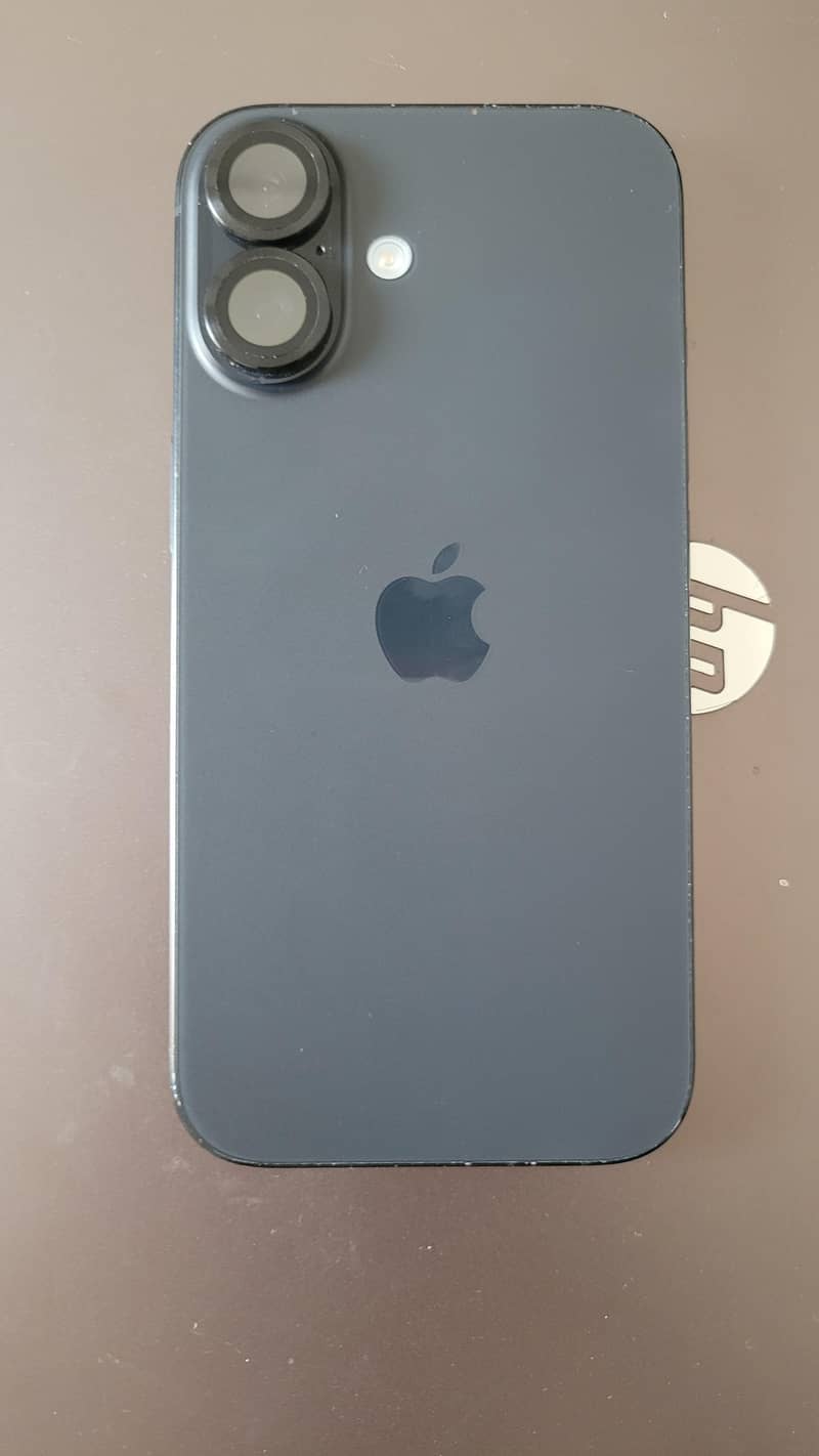 Apple iPhone 16 1