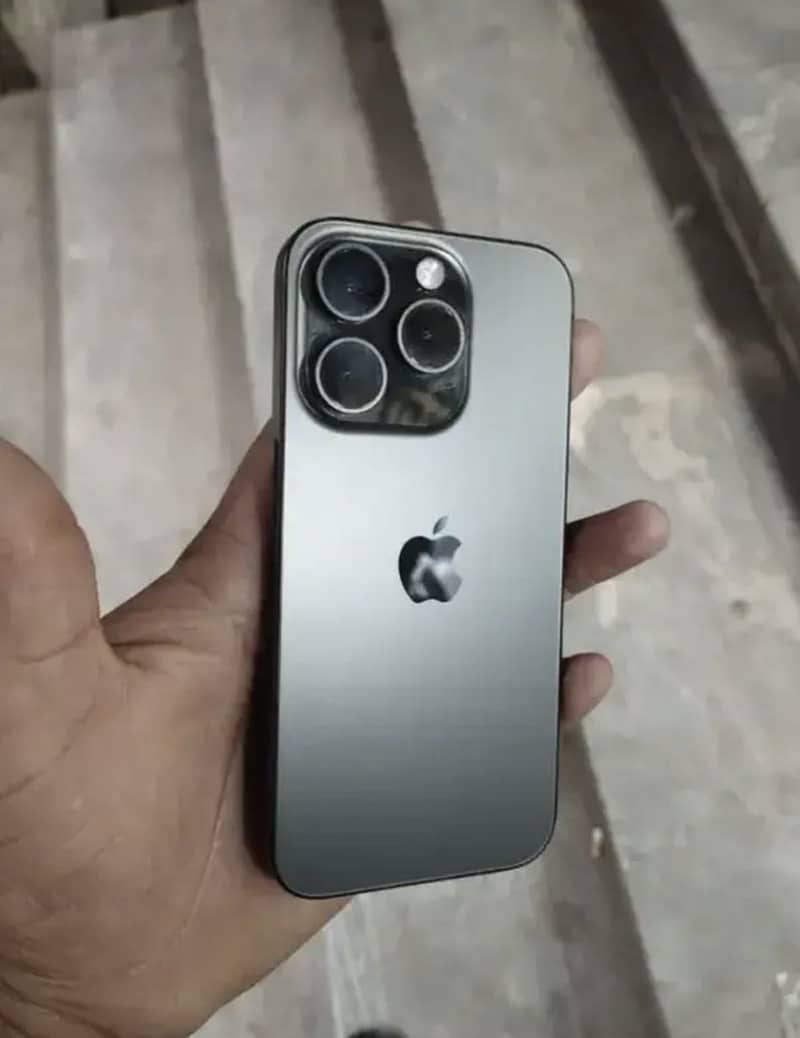 Apple iPhone 15 Pro 0